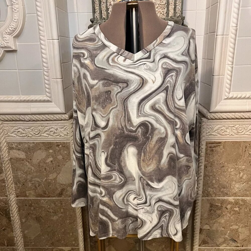 Unbranded. Sz 4X. Asymmetric. Pastel Pullover. Long Sleeve. Poly/Rayon B110